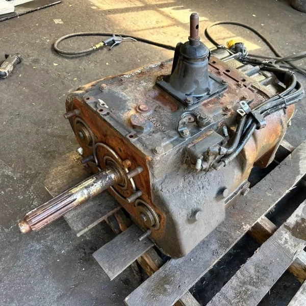 Fuller RTX14710C Transmission for sale - Image 2