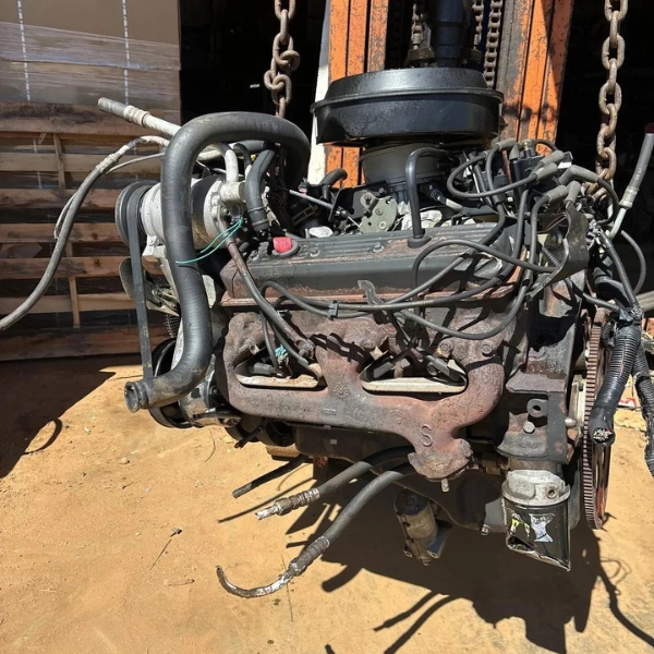 Used 350 Chevy Engine for Sale - Image 5